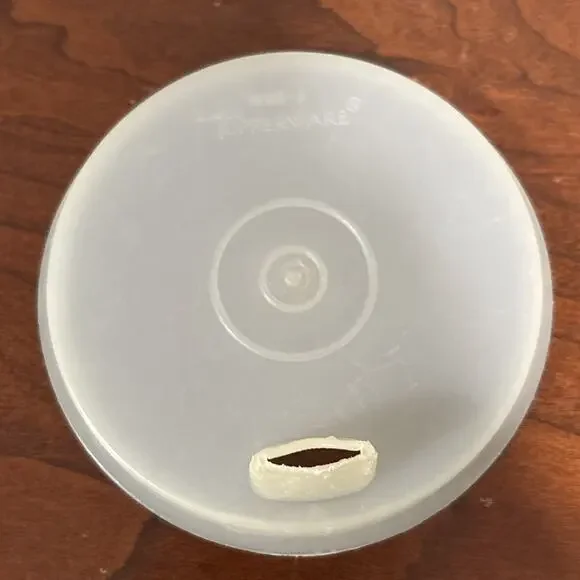 Tupperware 109 7oz Bell Cups Primary Colors 1552 Lips Used Condition - Picture 10 of 11